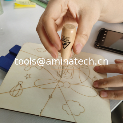 Alène de perçage 125mmX60 Elle est fournie avec le coffret d'outils Junior pour aider à percer la planche et à compléter le tableau de peinture. fournisseur
